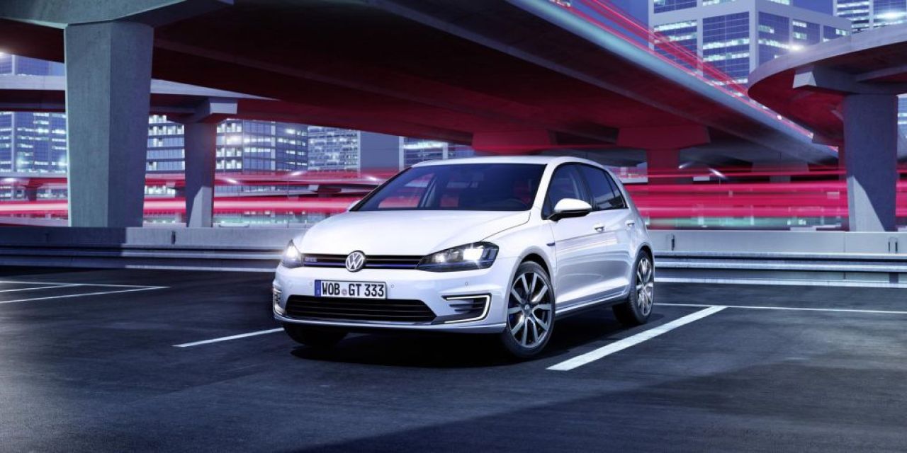 FOTO Volkswagen a lansat un nou Golf VII: Consuma 1,8 la 100 km si are 200 de cai! Vezi cum arata:_3