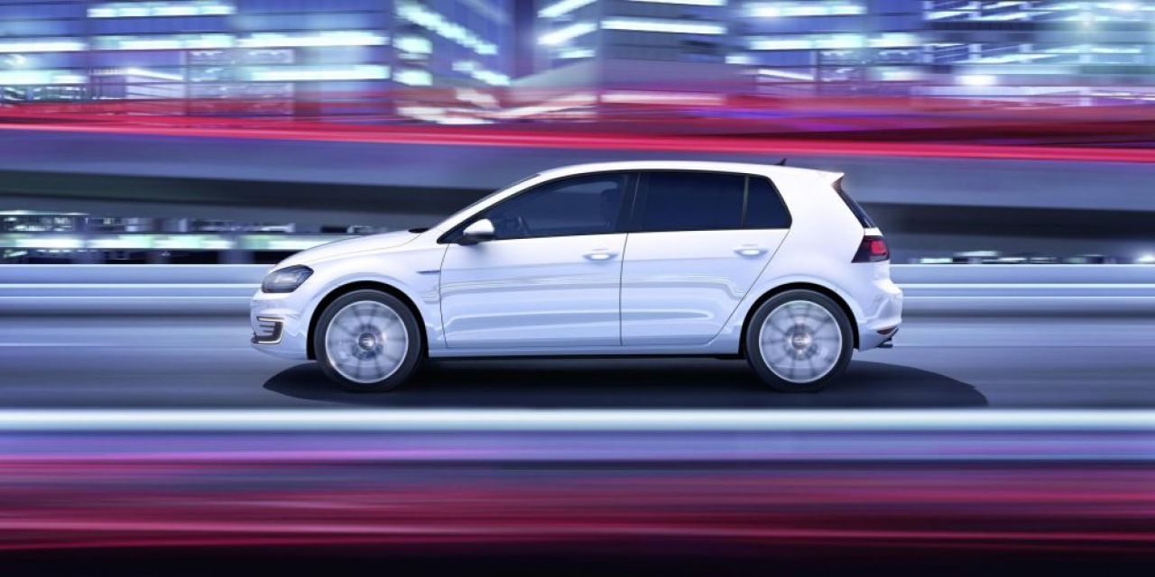 FOTO Volkswagen a lansat un nou Golf VII: Consuma 1,8 la 100 km si are 200 de cai! Vezi cum arata:_8