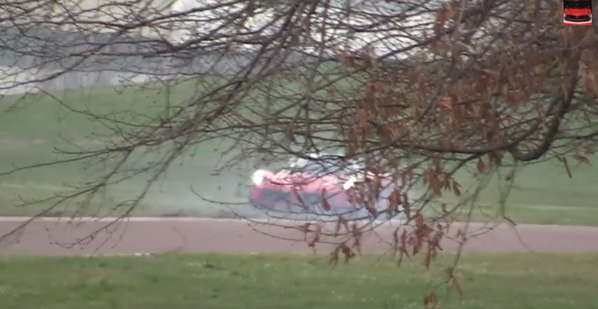 Noul Ferrari LaFerrari de 1000 CP e un monstru! Pilotul de F1 Kimi Raikkonen n-a putut sa-l controleze! Ce s-a intamplat in timpul testelor: VIDEO_3