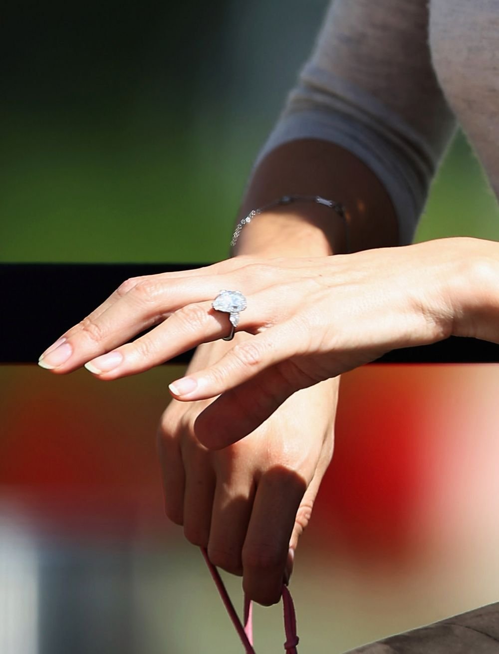 Button a luat decizia VIETII inaintea noului sezon: se insoara cu iubita sa dupa 6 ani de relatie!_5