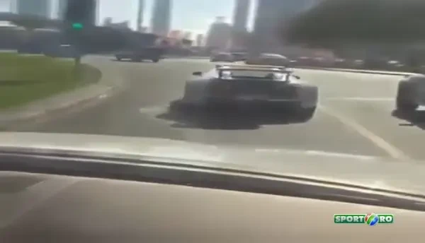 Cei mai fericiti politisti din lume! Vezi cum arata o masina de Politie din Dubai! VIDEO