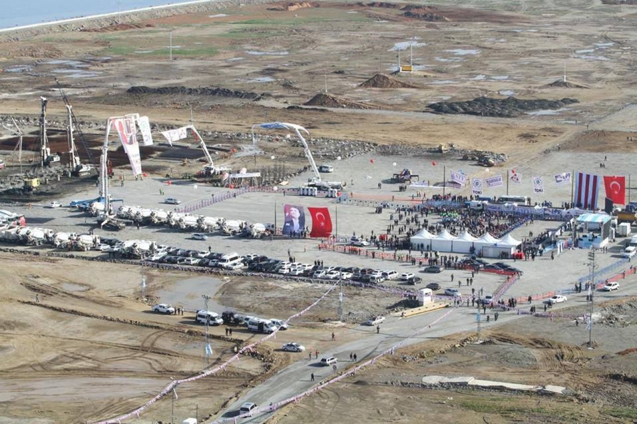 A dat cimitirul pe mare :) Aici va juca Bourceanu din 2015! GALERIE FOTO: Imagini cu noul stadion al lui Trabzon._5