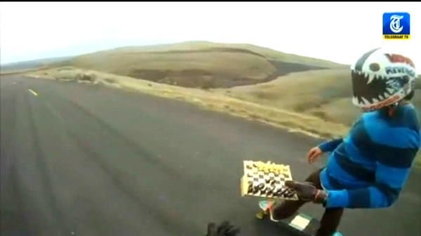 Moment neasteptat pe sosea! Ce s-a intamplat la o partida de sah :)
