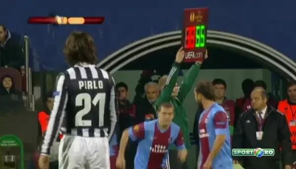 Bourceanu intra in minutul 72 cu Juventus, odata cu Andrea Pirlo