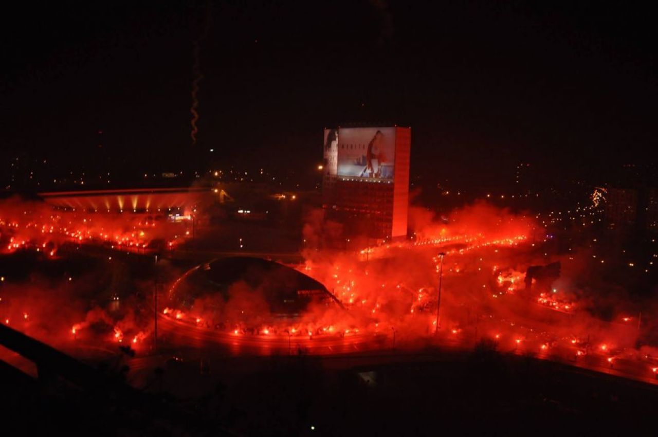 Spectacol, nu razboi! Imagini incredibile de la sarbatoarea ultrasilor din Polonia! VIDEO & FOTO_1