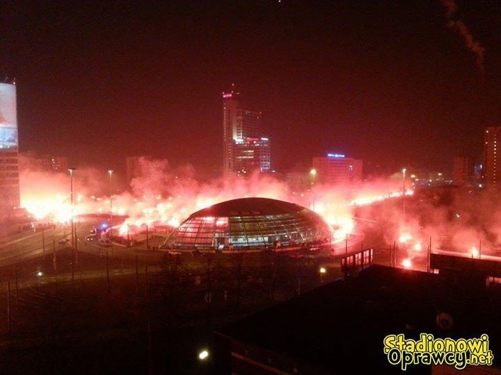Spectacol, nu razboi! Imagini incredibile de la sarbatoarea ultrasilor din Polonia! VIDEO & FOTO_3