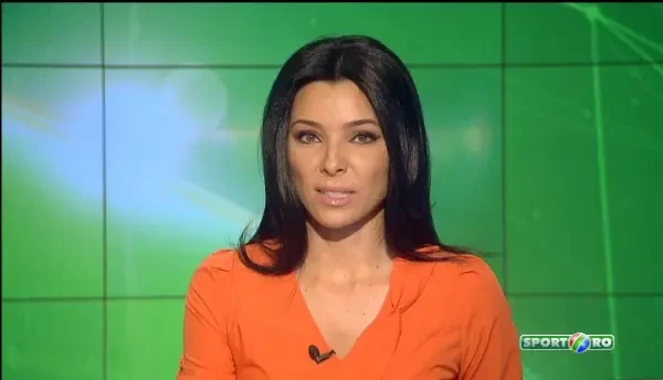 Messi Mania in Romania! Ilie Nastase a luat un autograf cu Messi pe noul tricou al nationalei!