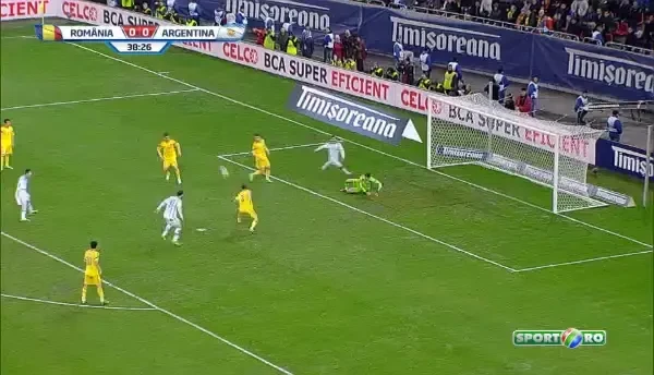 Aparaaa Tatarusanu! :) Portarul Stelei, interventie excelenta in fata lui Kun Aguero! Argentinianul a facut o faza superba! VIDEO