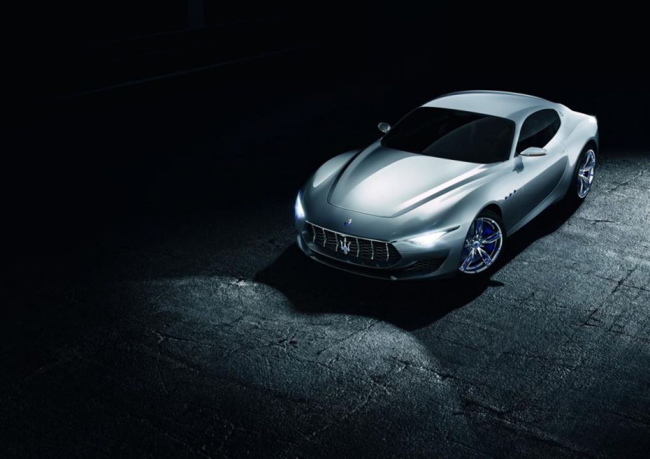 O noua BIJUTERIE de la Maserati! Messi si Ibrahimovic au banii pregatiti! Ce vor conduce peste doi ani:_1