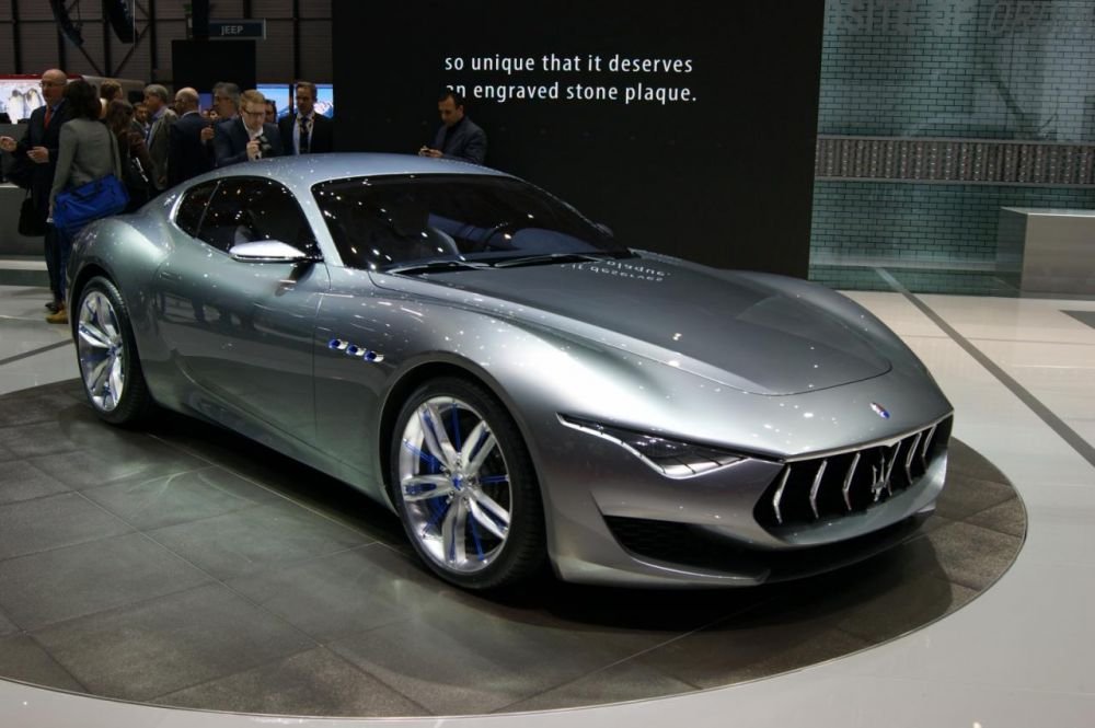 O noua BIJUTERIE de la Maserati! Messi si Ibrahimovic au banii pregatiti! Ce vor conduce peste doi ani:_5