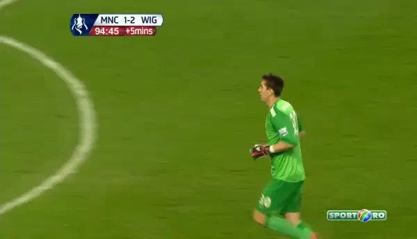 Pantilimon a terminat meciul cu City in atac! A crezut pana in ultima clipa! Cum s-a descurcat romanul in careul adversarilor