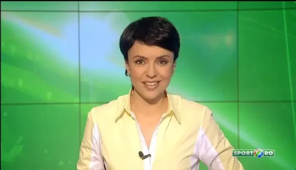 Van Damme a facut SENZATIE in Romania! Celebrul actor a facut o demonstratie de karate in Muntii Fagaras si a uimit cu un nou SPAGAT! VIDEO: