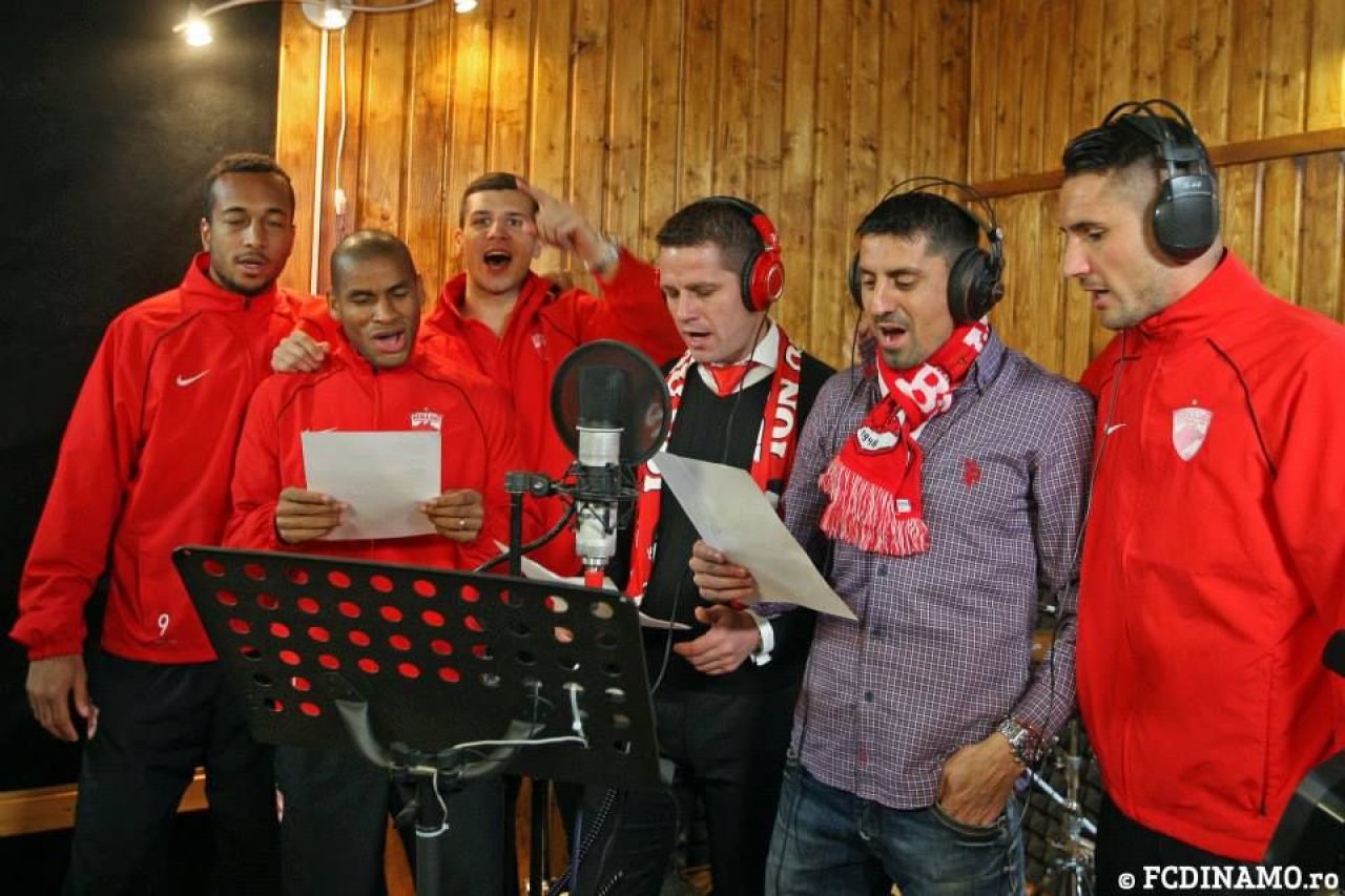 Dinamo si-a facut imn nou! Au aparut cele mai tari poze de la filmari! Jucatorii au avut un invitat-surpriza_4