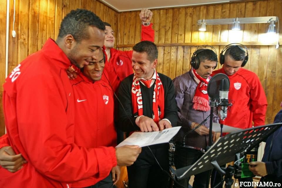 Dinamo si-a facut imn nou! Au aparut cele mai tari poze de la filmari! Jucatorii au avut un invitat-surpriza_6