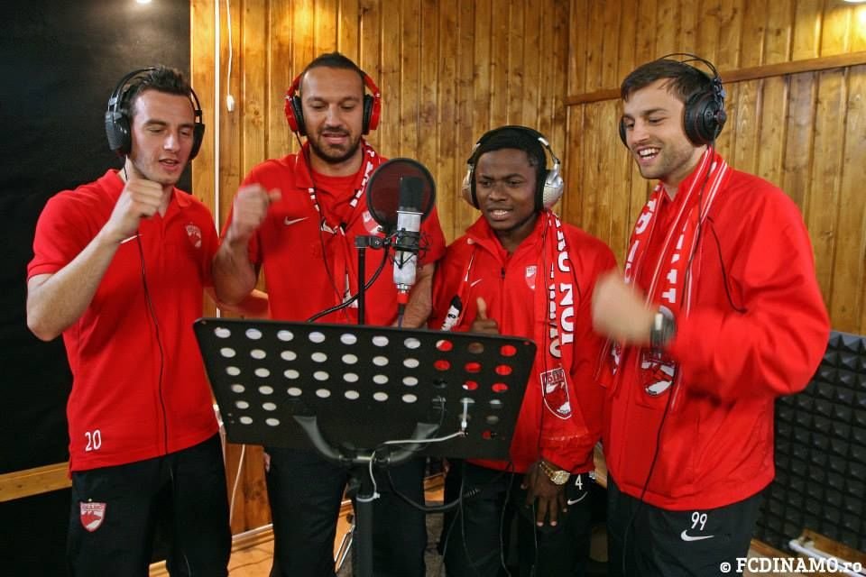 Dinamo si-a facut imn nou! Au aparut cele mai tari poze de la filmari! Jucatorii au avut un invitat-surpriza_7