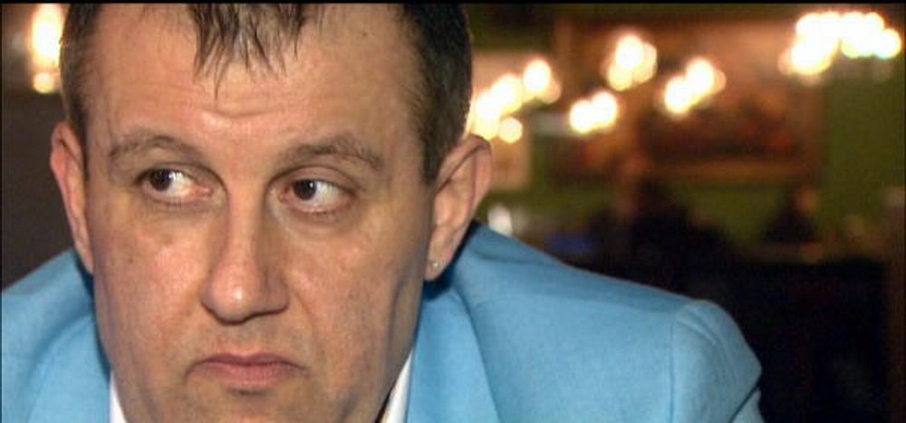 A cantat intr-o trupa rock, poarta cercel si este poreclit regele gresiei ! Cine e omul care vrea sa cumpere Rapidul pe 28 martie: