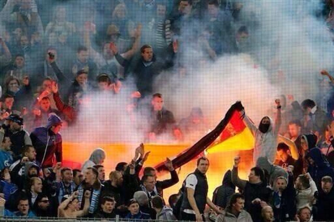 Gest extrem in Champions League! Echipa risca o suspendare uriasa! Cum au reactionat fanii la gol_3