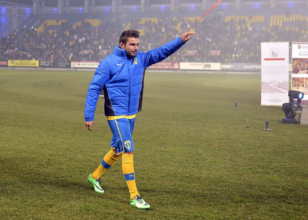 Lovitura pentru Petrolul! Mutu s-a accidentat la antrenamente! Cat va lipsi briliantul lui Lucescu