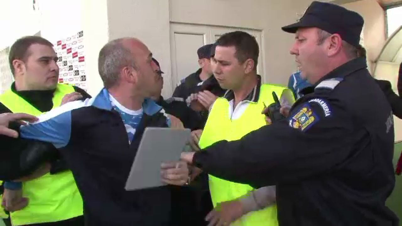 Jucatorii lui Hagi au cedat nervos! Bataie intre fotbalisti dupa meciul Viitorului! Jandarmii au intervenit de urgenta! VEZI IMAGINI_2