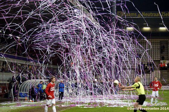Atmosfera INCENDIARA! 12.000 de fani au venit sa sarbatoreasca promovarea in LIGA A PATRA! Imagini emotionante VIDEO_2
