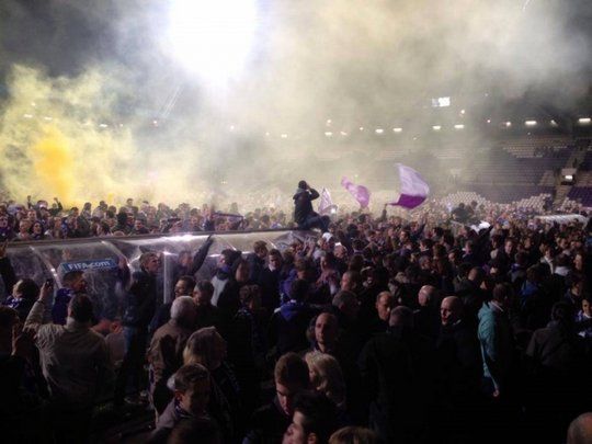 Atmosfera INCENDIARA! 12.000 de fani au venit sa sarbatoreasca promovarea in LIGA A PATRA! Imagini emotionante VIDEO_5