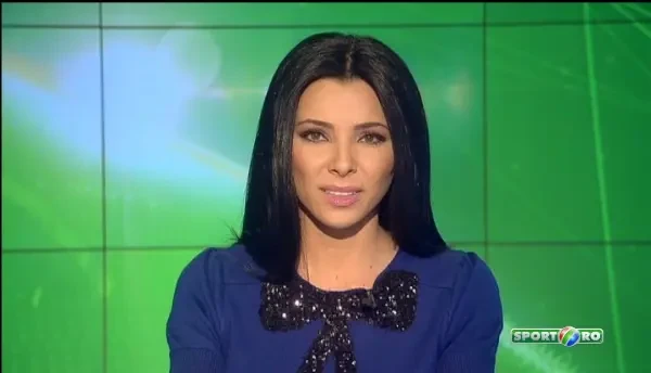 A luat mingea, s-a uitat la poarta, apoi a facut ASTA! Gol demential de la jumatatea terenului