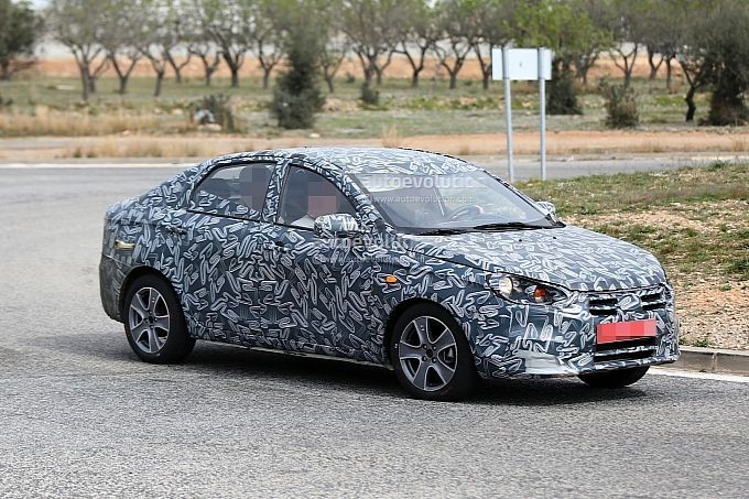 Noul Logan? FOTO SPION: Imagini surprinse de la testele Dacia!_4