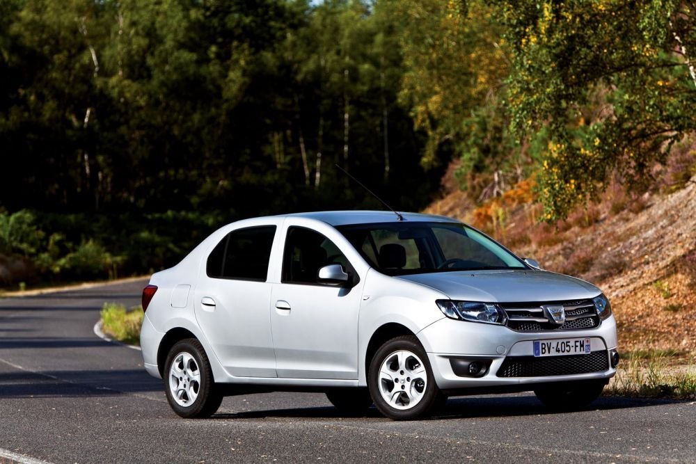 Noul Logan? FOTO SPION: Imagini surprinse de la testele Dacia!_10