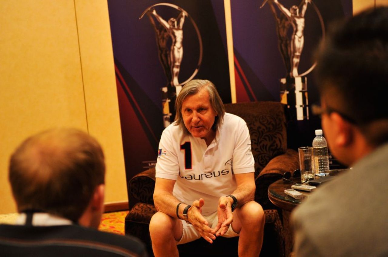 Recital de GALA in Malaysia! Ilie Nastase si Nadia Comaneci au fost prezenti la Premiile Laureus! Bayern a iesit prima si aici!_1