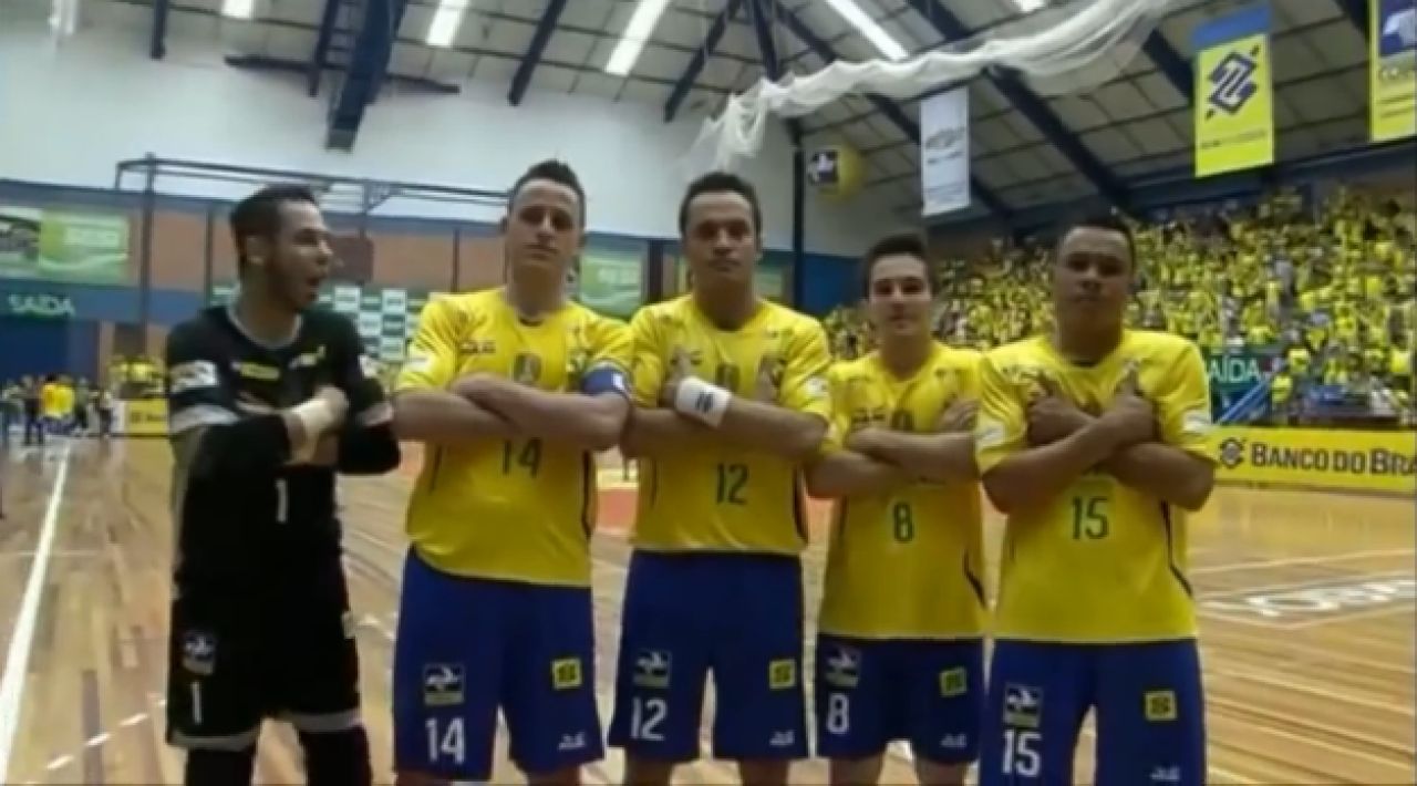 Ziua in care Ronaldinho NU a mai avut pret! Seicii de la City l-au chemat sa le arate ce stie! Povestea unui GENIU de milioane:_1