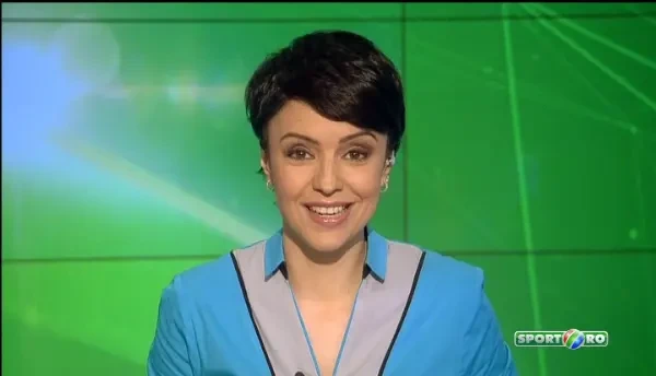 Nici Mayweather nu a facut-o pe asta! Un irakian campion la kick boxing si-a poleit Ferrariul cu aur! VIDEO