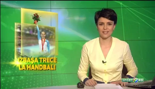 Sandra Izbasa s-a tinut de farse pe 1 Aprilie: "Ma apuc de handbal!" Gimnasta de AUR a Romaniei vrea sa-i fure locul Oanei Manea