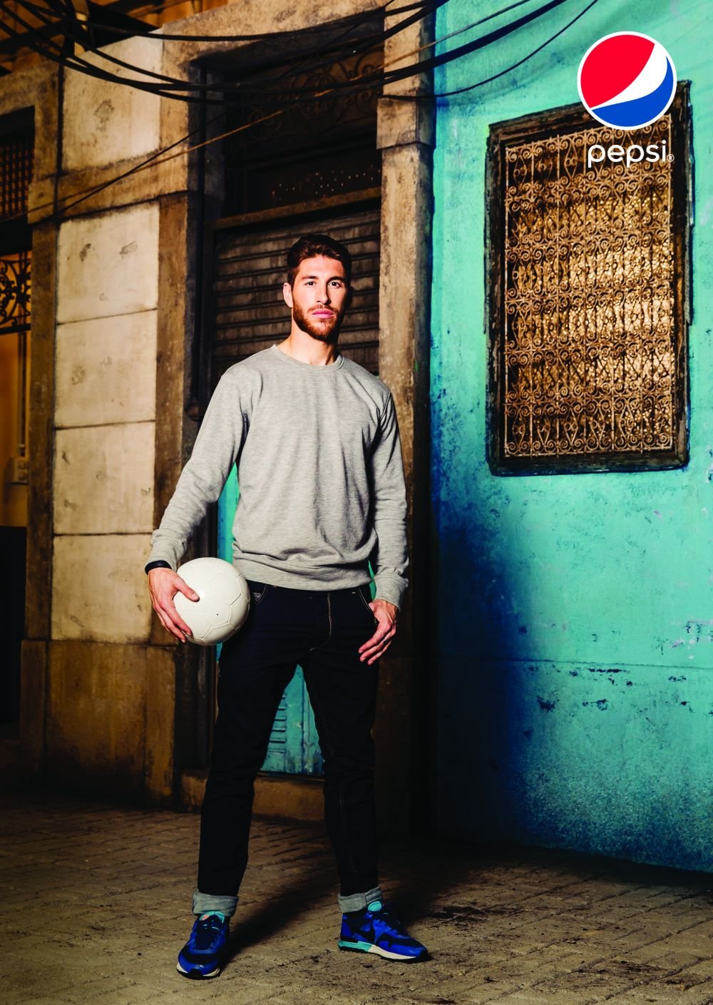 Cel mai tare clip al momentului pe net. Messi si gasca lui fac tot ce vrei TU! Spotul poate fi gasit pe pepsi.ro_6