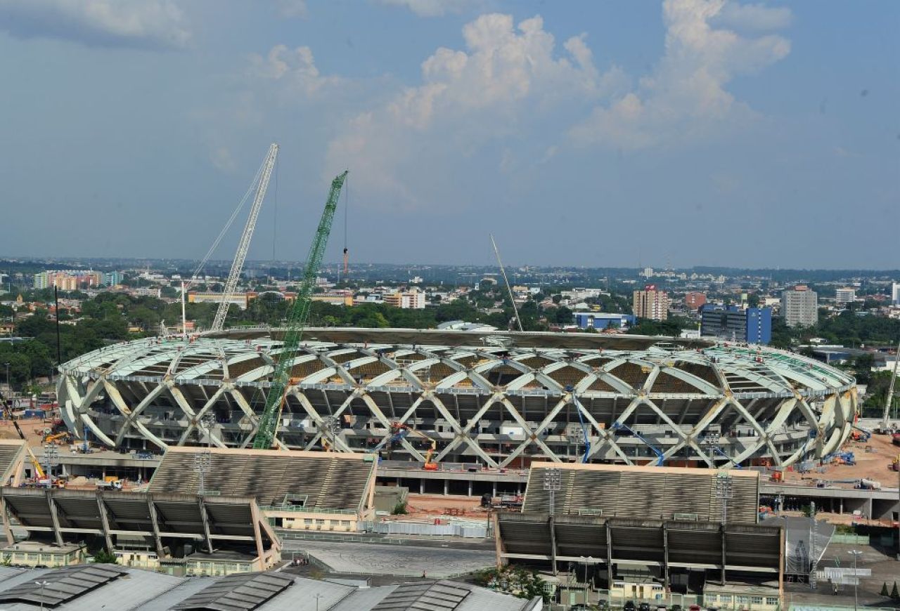 Cel mai CONTROVERSAT loc unde se va juca la CM! Stadionul din jungla seamana enorm cu National Arena. GALERIE FOTO_5
