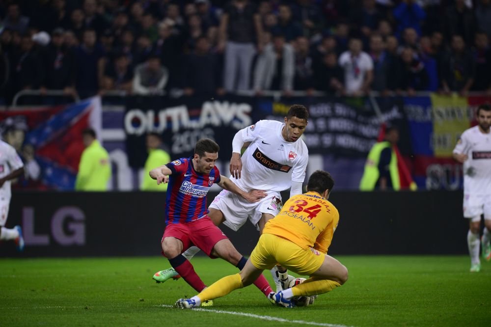 Steaua l-a DISTRUS! Auziti, va mai intereseaza baiatul asta? Ce raspuns a primit jucatorul de 1 mil dupa masacrul din derby