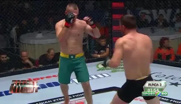 Bogdan Barbu reuseste un KO tehnic in ultima repriza! Spectacol in cusca!