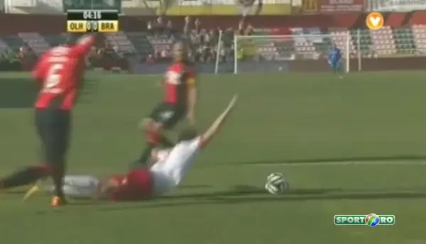 Rusescu rateaza penalty-ul!