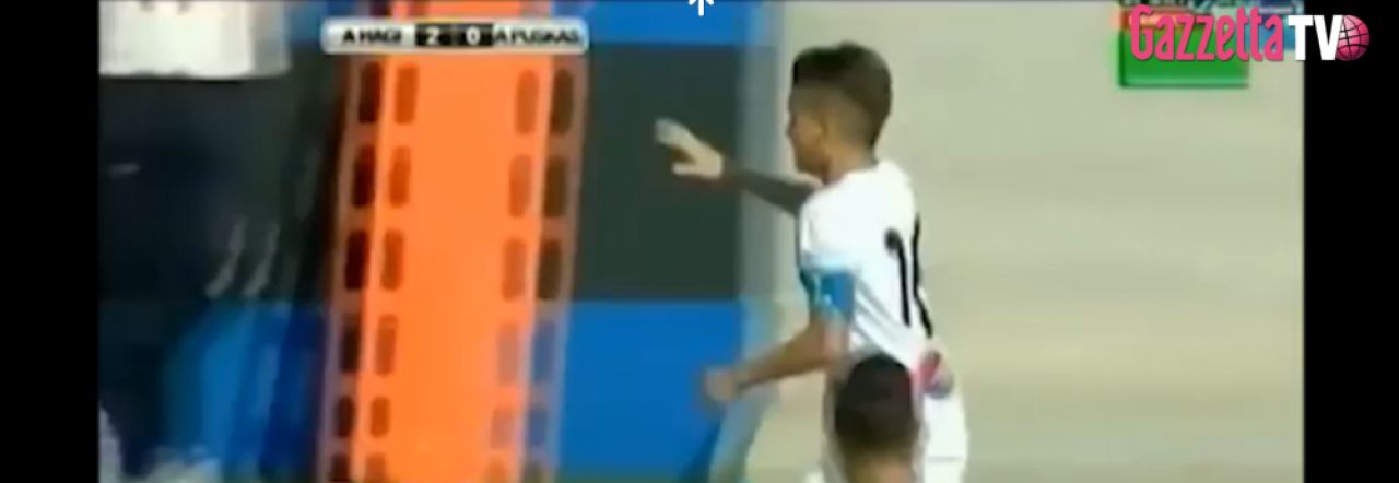 Ianis Hagi, in Gazzetta dello Sport, via Sport.ro! Italienii se minuneaza de ce stie sa faca Hagi Jr. la 15 ani:_4