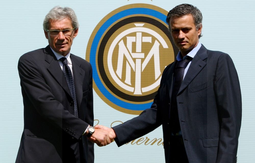 A fost doar traducator si a ajuns un SUPER manager! Palmaresul FABULOS al lui Jose Mourinho! Cum a inceput HegeMOUnia_3