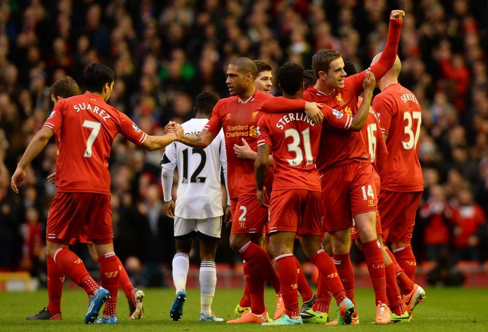 Liverpool si-a prezentat noile tricouri intr-un mod GRANDIOS! 1.000 de oameni au fost sa le vada in premiera