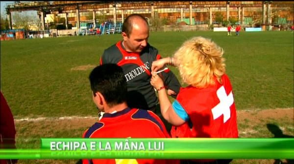Asta e UNIC in lume: un roman s-a facut portar si apara senzational, desi nu are o mana! Imagini IMPRESIONANTE