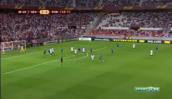 Sevilla nu se mai opreste! 3-0 dupa 30 de minute! Bacca inscrie cu un sut plasat din careu!