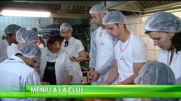 Gest superb al jucatorilor de la U Cluj! Fotbalistii au gatit pentru mai multi copii cu dizabilitati
