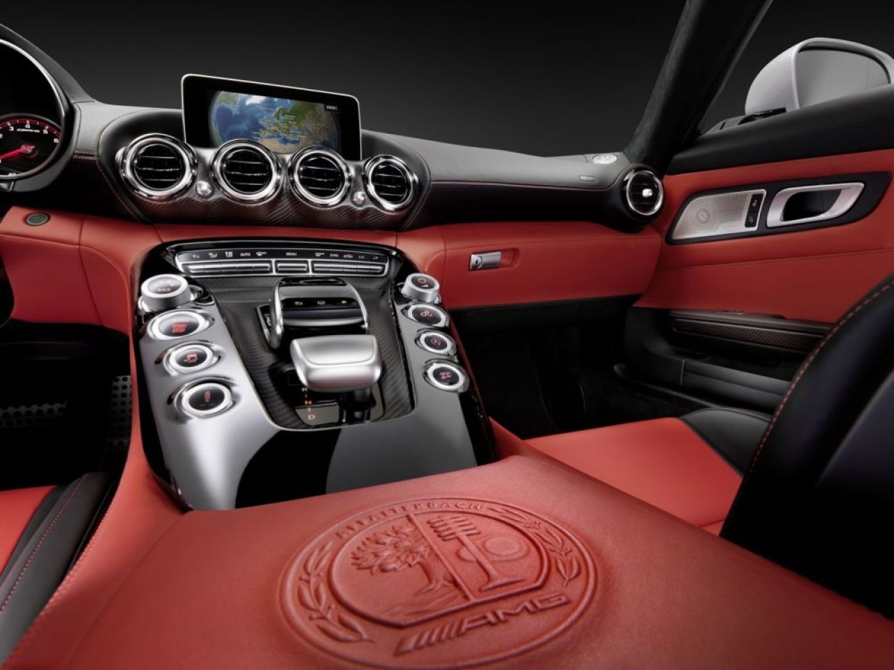 SUPER FOTO RACHETA lansata azi de Mercedes! Vezi cum arata noul AMG-GT!_3