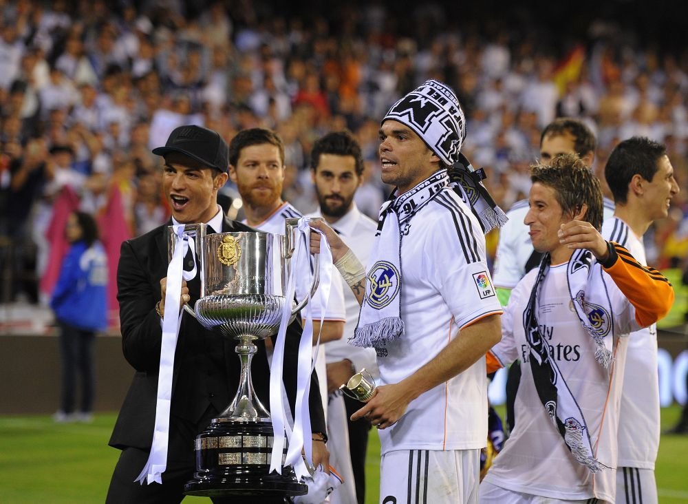 SARBATOARE la Madrid! Fanii au iesit pe strazile orasului! Cele mai tari imagini de la ceremonia Realului_5