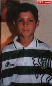 FOTO SUPER imagini cu tanarul Cristiano Ronaldo! Cum arata in copilarie! _5