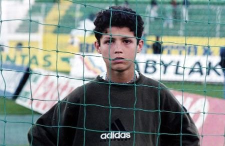 FOTO SUPER imagini cu tanarul Cristiano Ronaldo! Cum arata in copilarie! _9