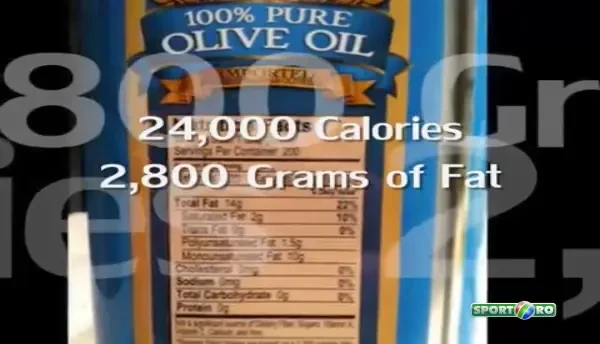 Omul care bea 3 litri de ulei in fiecare zi, pe stomacul gol! Cum bea 24.000 de calorii in doar 3 minute: VIDEO