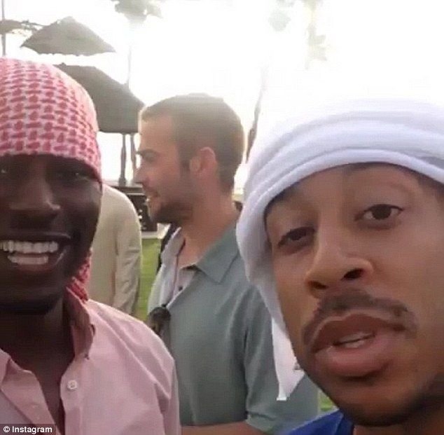 Imagini BOMBA de pe platoul de filmare pentru Fast Furious 7! El e cel care ii ia locul lui Paul Walker: Zici ca l-au CLONAT!