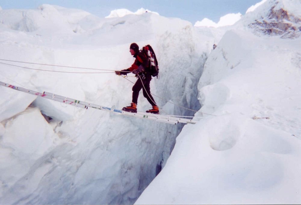 Vesti bune de pe Everest! Horia a trecut la pasul urmator al expeditiei! A urcat la 6200 de metri, AMR 2648m pana pe Everest!_3